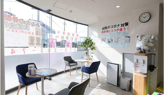 待合テーブルの新型コロナ感染防止対策